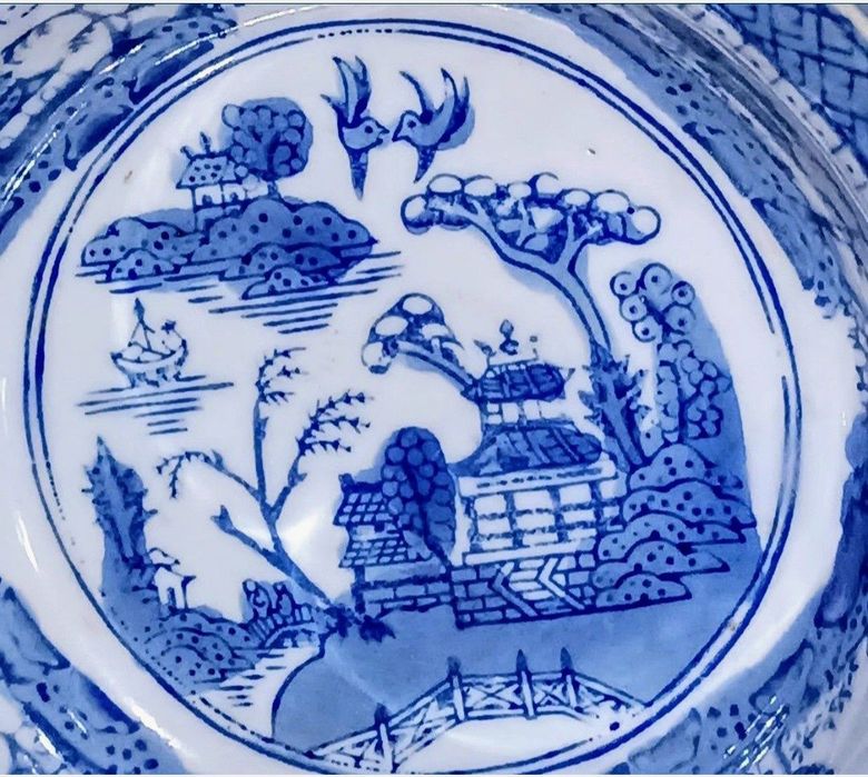 Antiga Taça Chinesa Azul e Branca