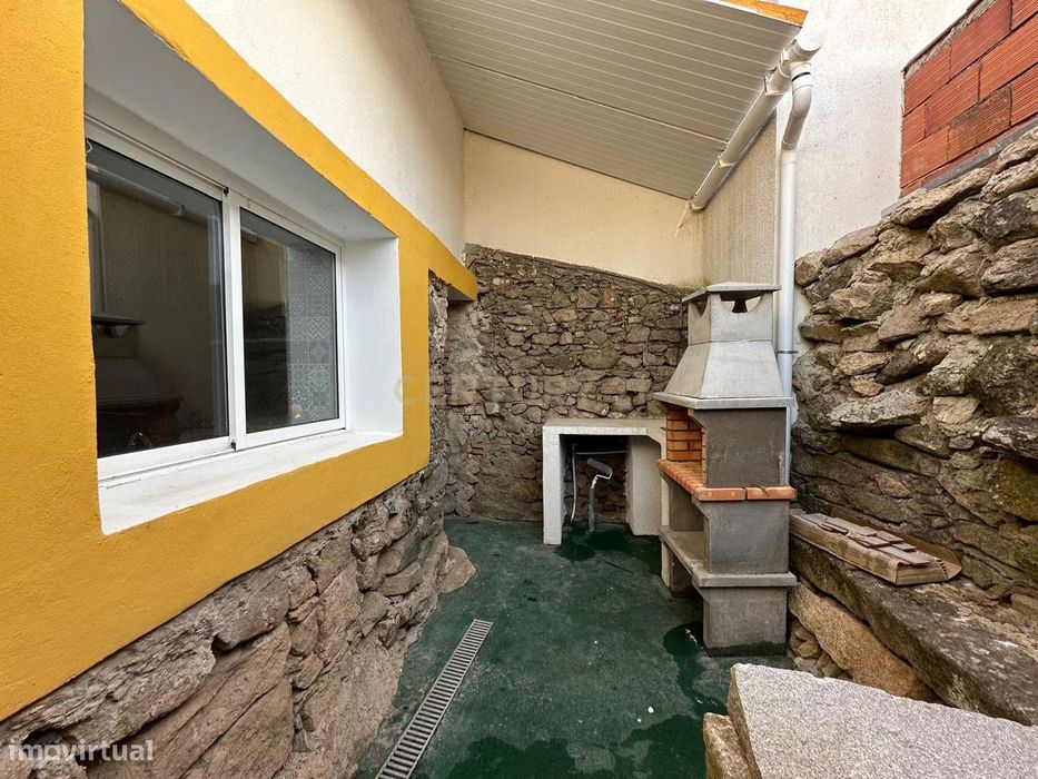 Moradia T2 remodelada com logradouro em Gafete - Crato- Portalegre — Gáfete, Portalegre