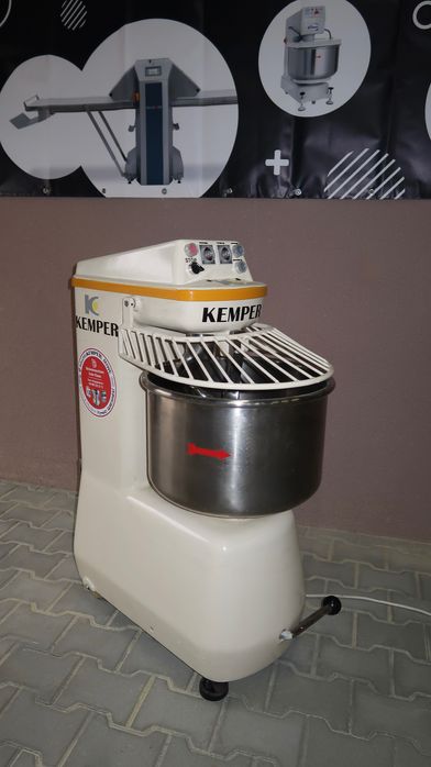 Тестомес для Пекарни и кондитерки Kemper Sp15  с Германии