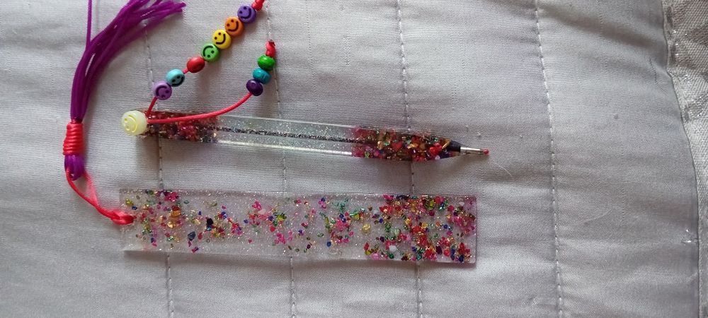 Conjunto de Caneta e Marca páginas