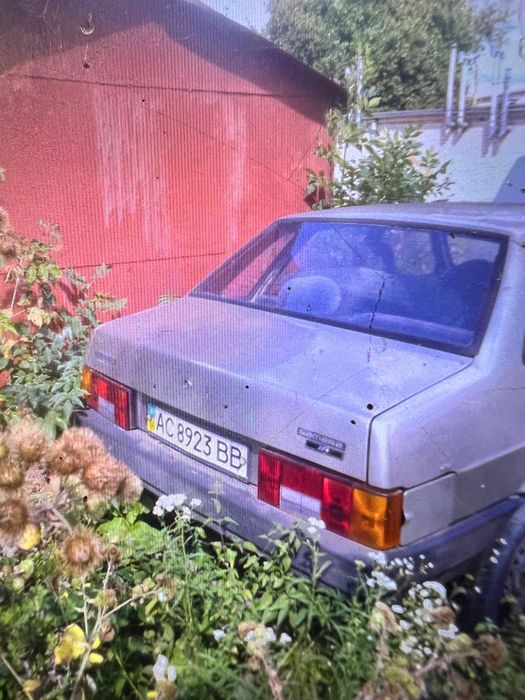 Автомобіль ваз 1.6