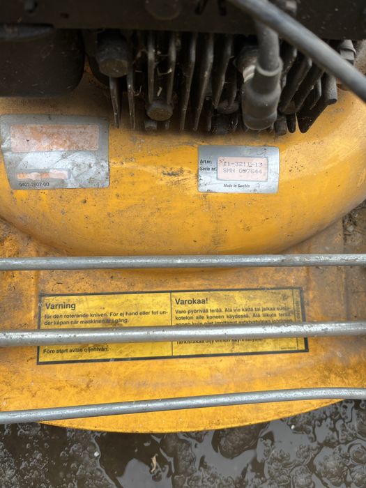 Газонокосілки бензинові , і 1  електрична