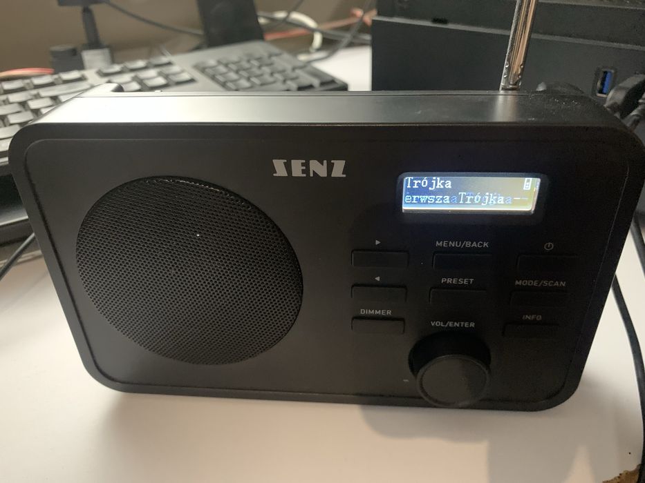 Radio SENZ DAB FM Bluetooth, usb-c 4x AA baterie