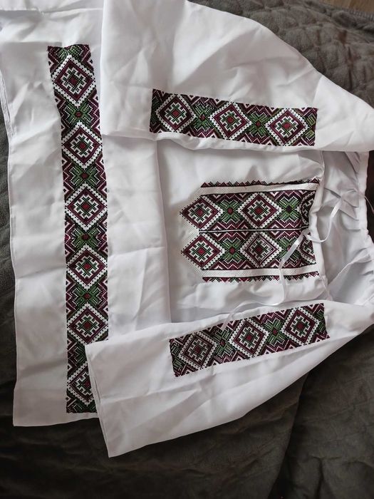 Продам нову вишиванку