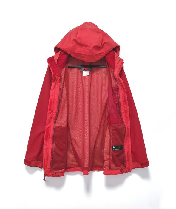 Kurtka Jesienna Outdoor Wodoodporna Czerwona Jack Wolfskin |R. M
