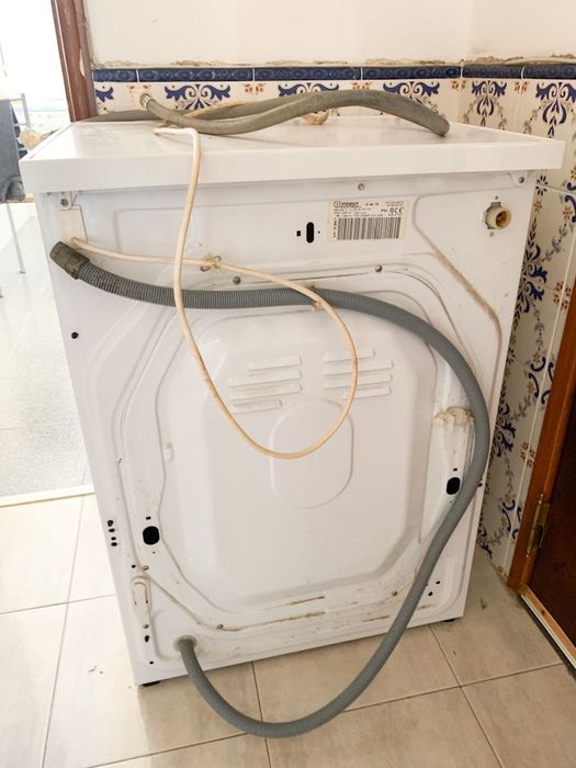 Máquina de Lavar Indesit W65 TE – Funciona | Com Desgaste