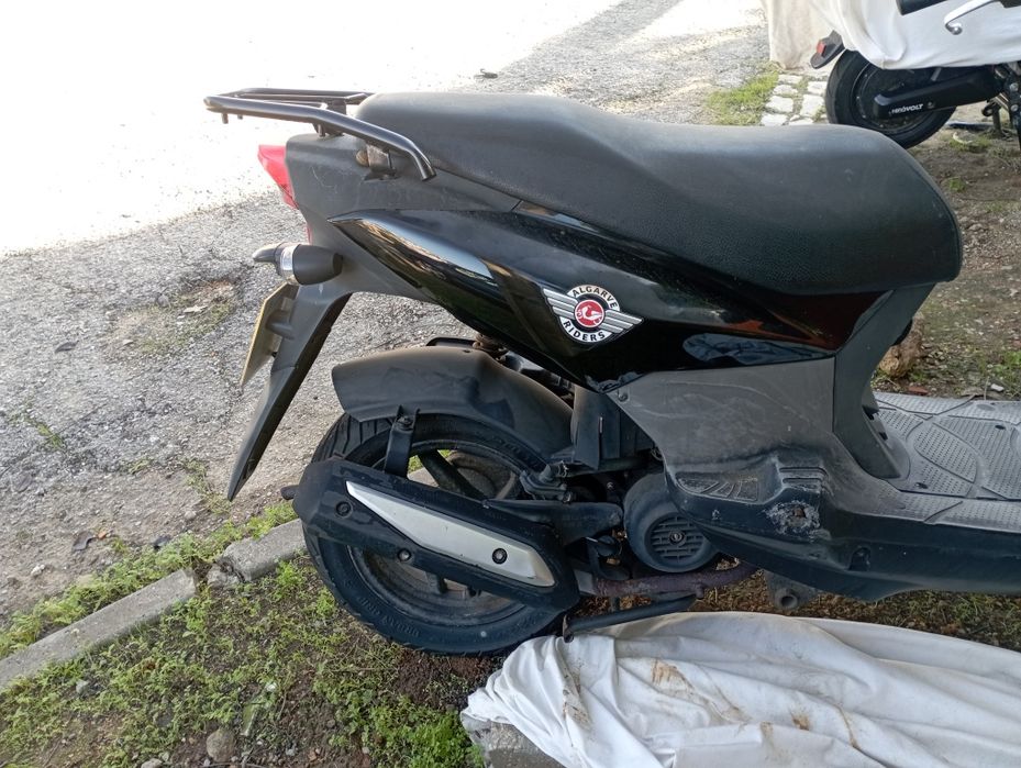 Scooter  SYM a gasolina