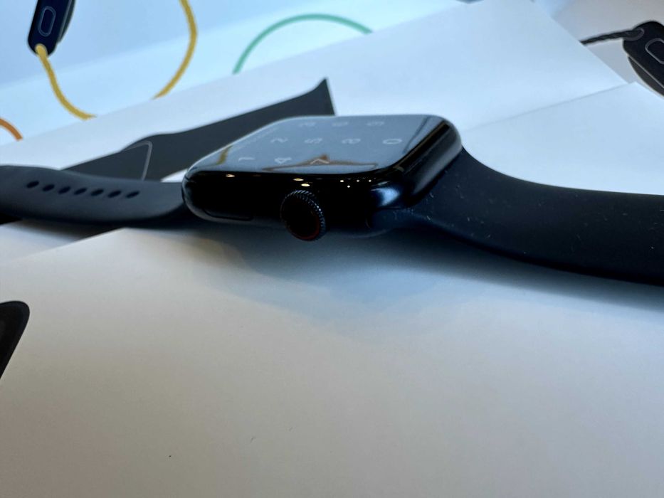 Apple Watch SE 2 generacji, GPS + Cellular, 44mm, Midnight (Czarny)