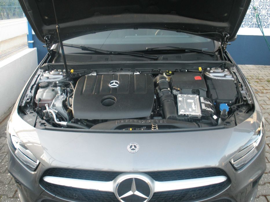 Mercedes A180d como novo. Impecávél . Com apenas 6.000 kms reais