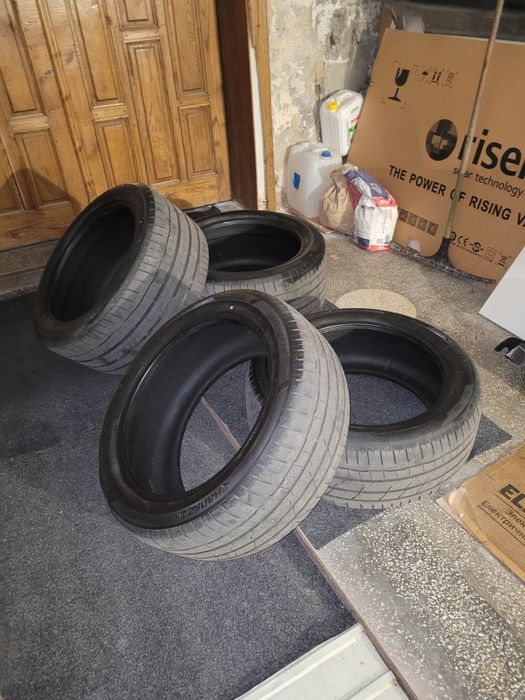 Резина / гума / колеса  Hankook Ventus S1 EVO 3 305/40 / 275/45 R20