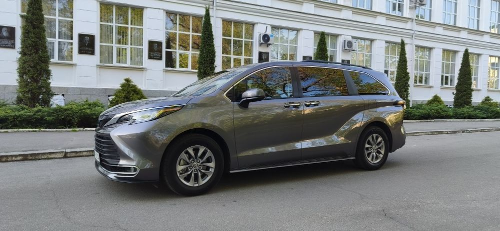 Toyota Sienna 2023