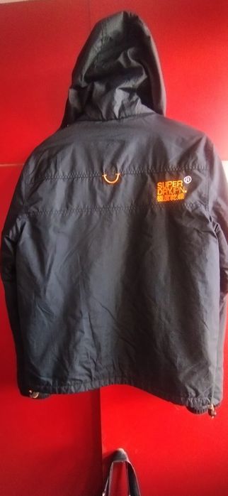 Дві куртки бренду SuperDry