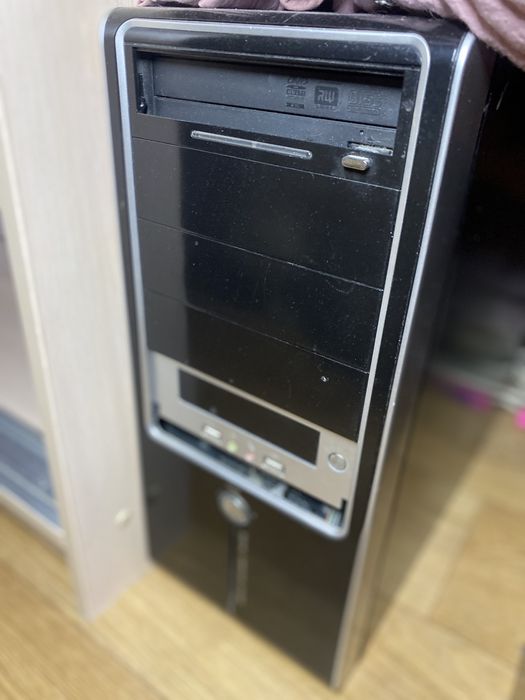 Продам компʼютер