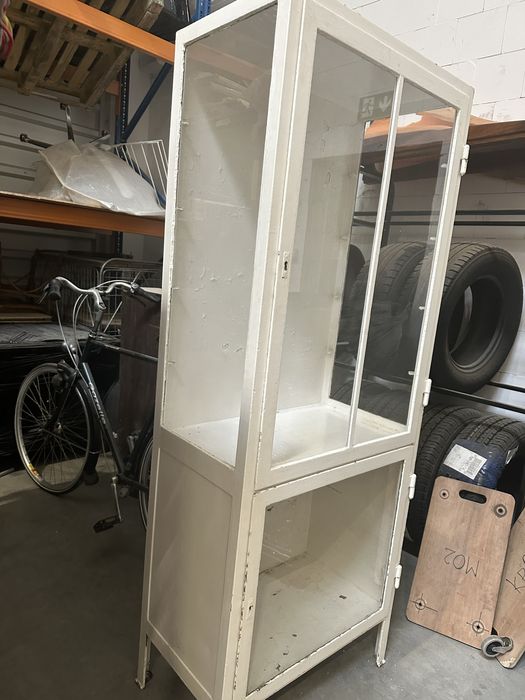 Szafa medyczna medical cabinet lata 50-60 lata prl vintage