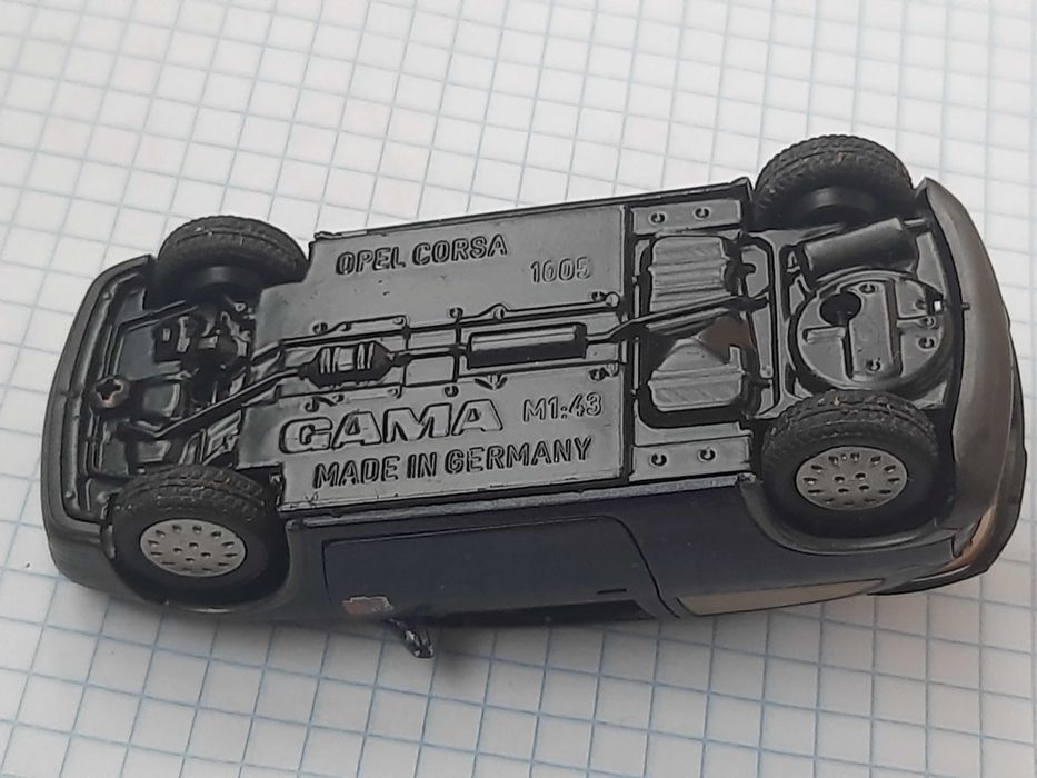 Модель автомобіля Opel Corsa 1:43 made in Germany #2