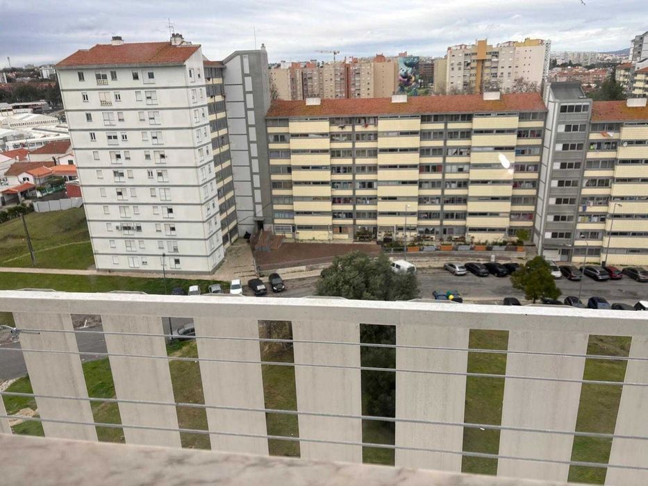 T2 Parque das Nações - Arrendamento, estacionamento e mobilado