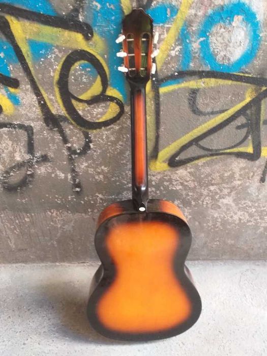 Gitara akustyczna paola