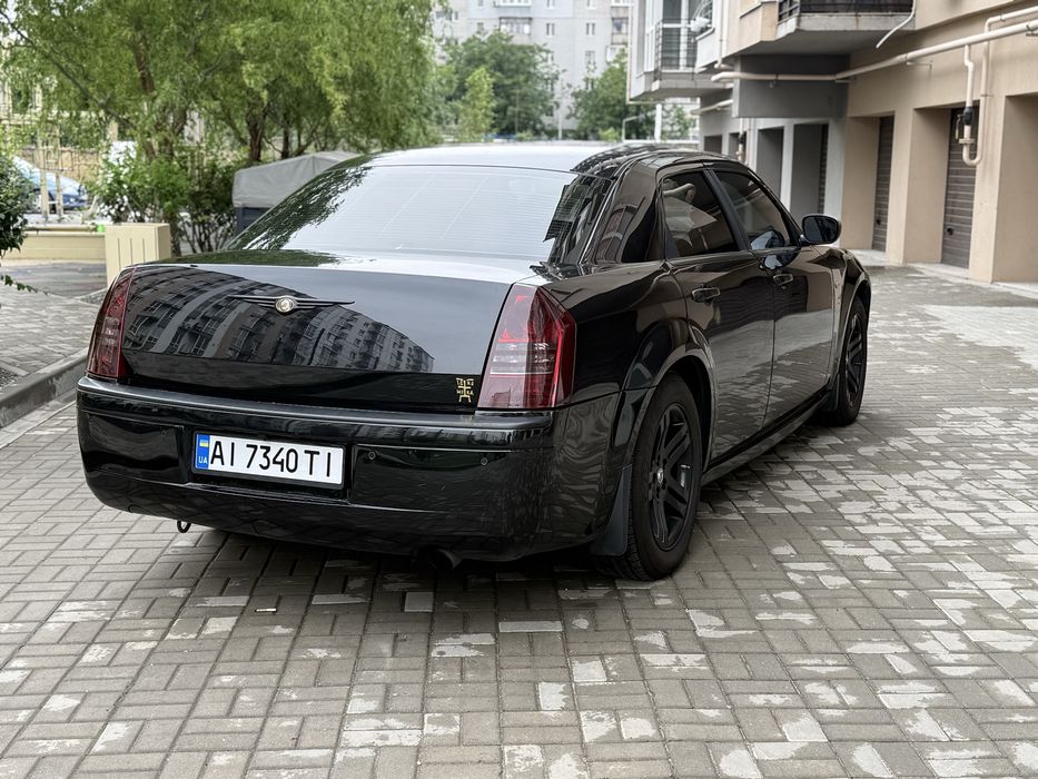 Продам Chrysler 300C