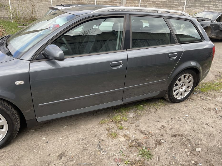 Продам ауді А4 Б6 2.5