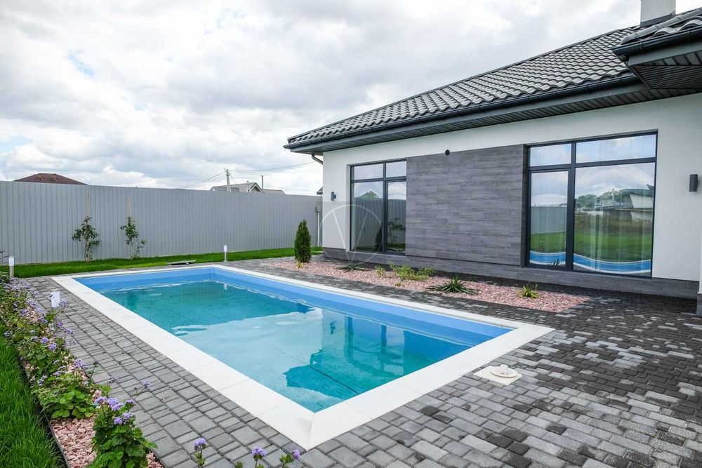 Продаю будинок 182 кв.м. з ремонтом та виходом на озеро, КМ Міжріччя