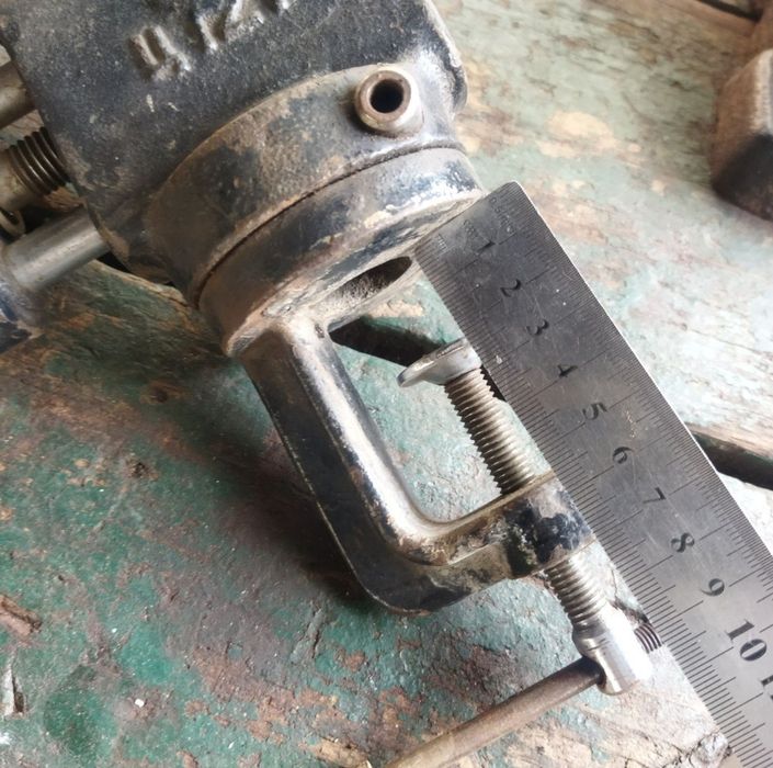 Тиски слесарные СССР