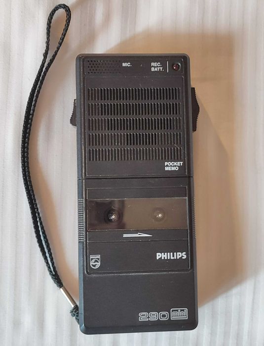 Диктофон Philips на микрокассетах