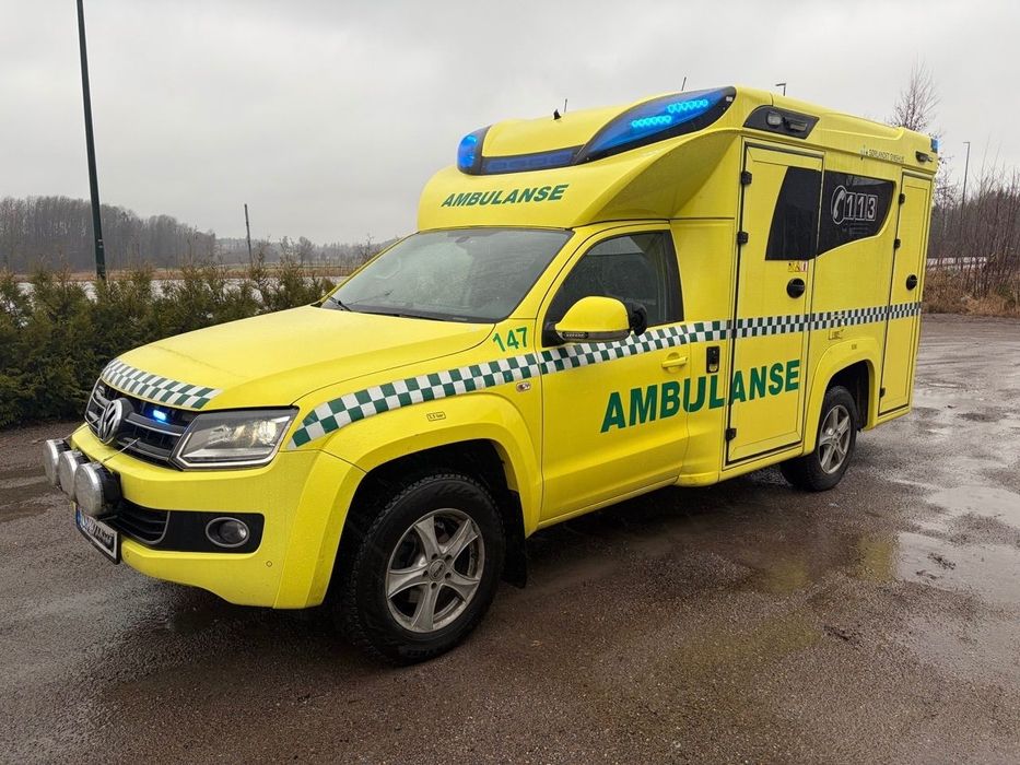 Volkswagen Amarok Ambulans karetka 4x4 PN EN 1789 typ B/C stan bardzo.