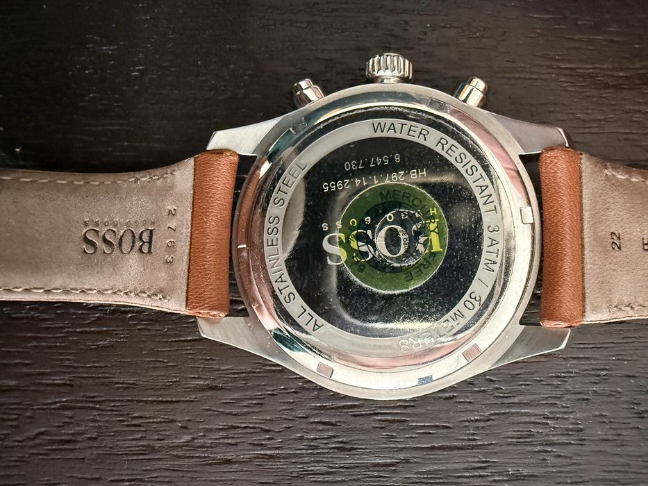 HUGO BOSS – Cronógrafo, bracelete em pele castanha