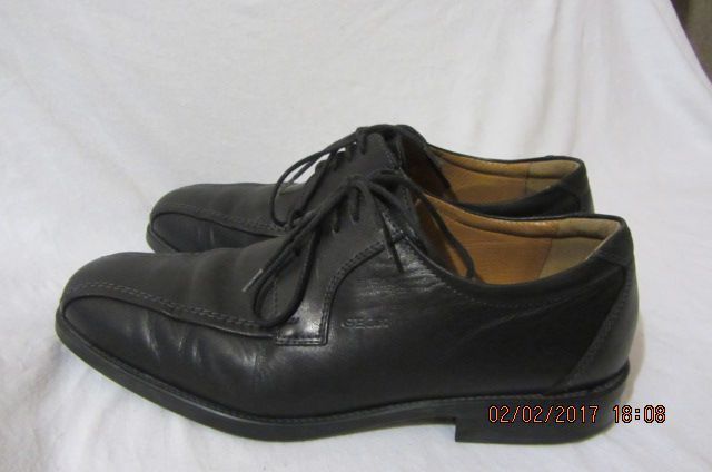 Продам кожанные туфли GEOX 41 размер