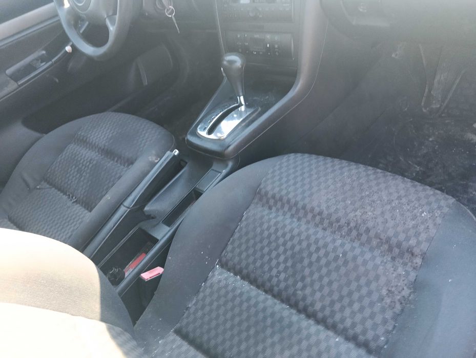 Audi  A4 B5   1.9  Tdi  Na  elementy