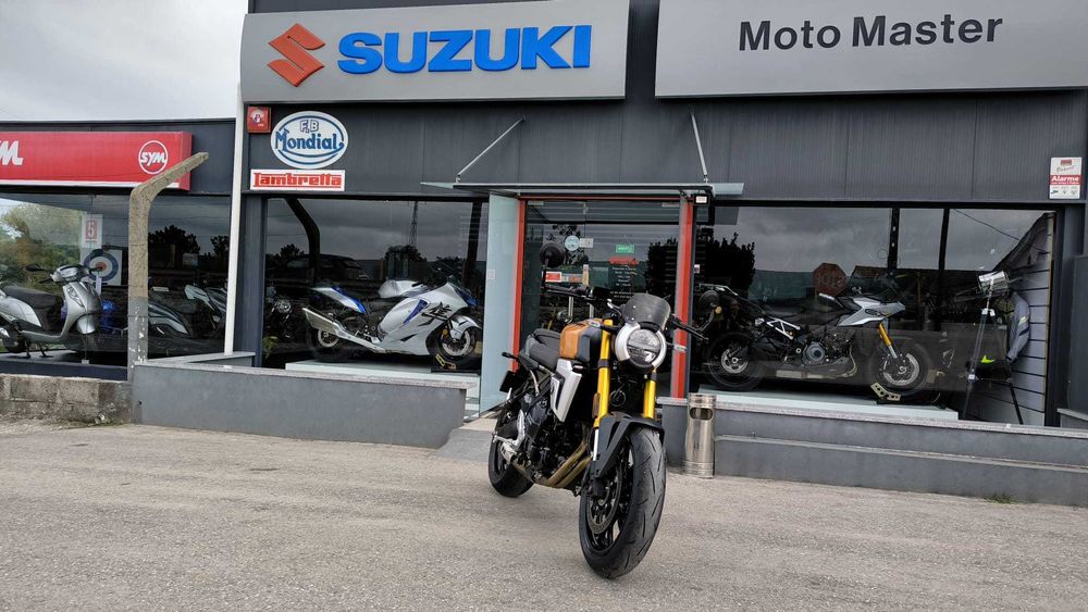 Suzuki GSX-8T, mota de serviço, 2025