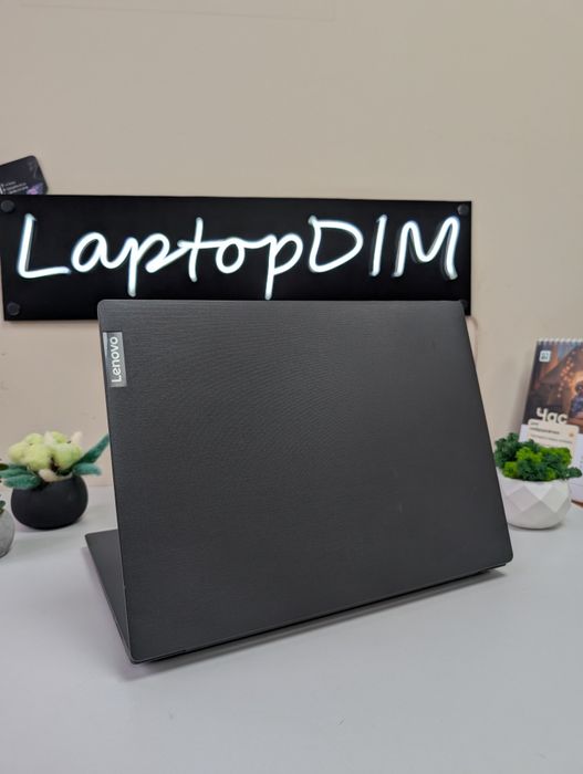 Ноутбук Lenovo V14-IWL/i5-8265U/8GB/256M2/FHD/IPS/14/тоненький