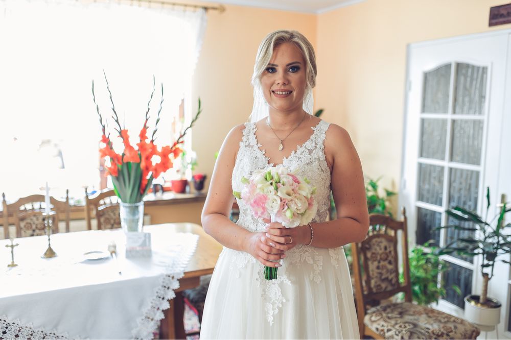 Suknia ślubna w kształcie litery A