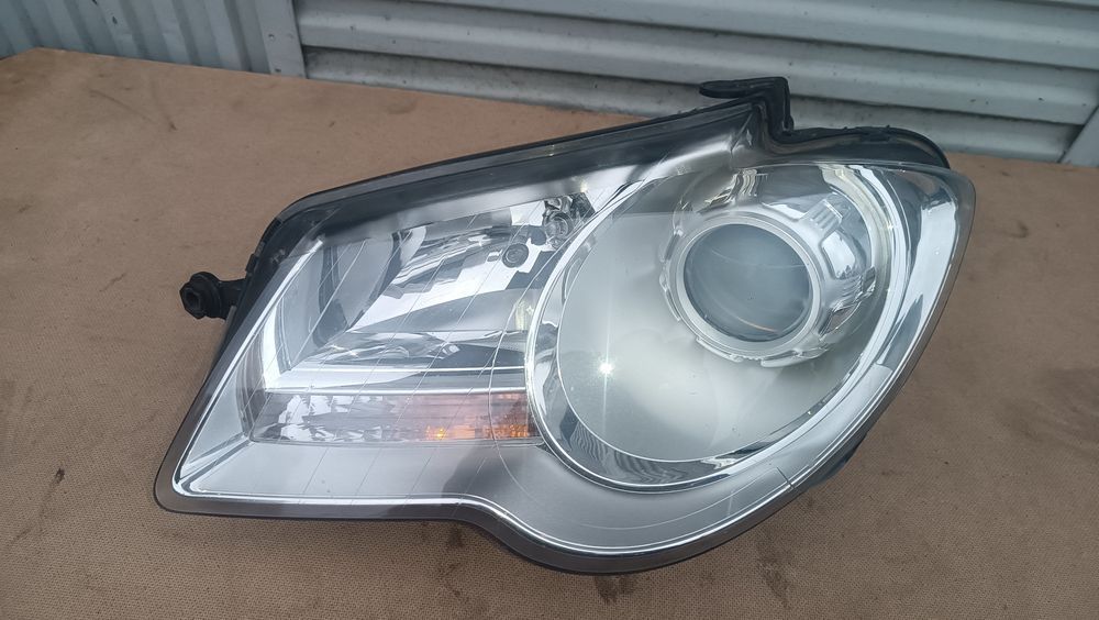Vendo farol esquerdo de VW touran cross ano 2007/10