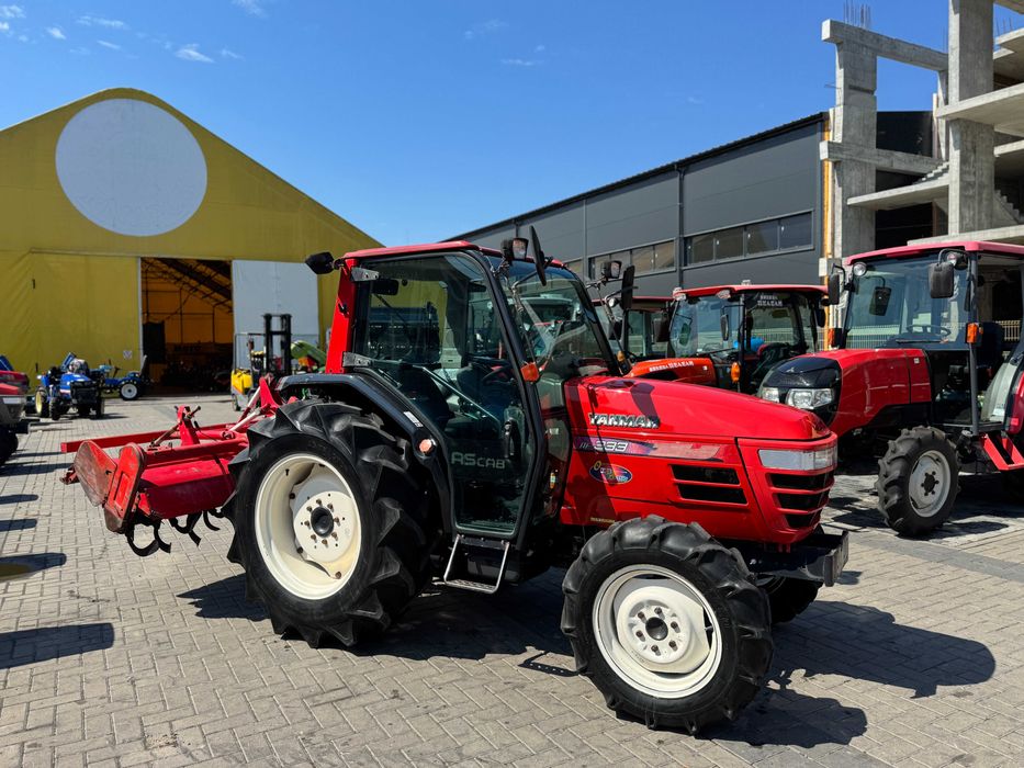 Японський трактор YANMAR EG333 кабіна + фреза,