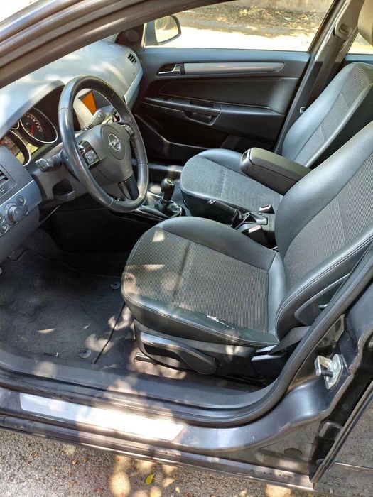 Opel Astra Caravan 1.7 CDTi Cosmo Plus