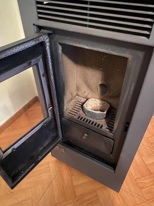 Salamandra a pellets