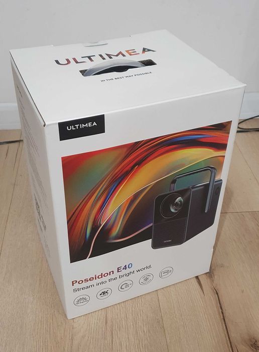 Projektor Ultimea E40 FullHD Android 11 Netflix HDR 120cali 1080 mały
