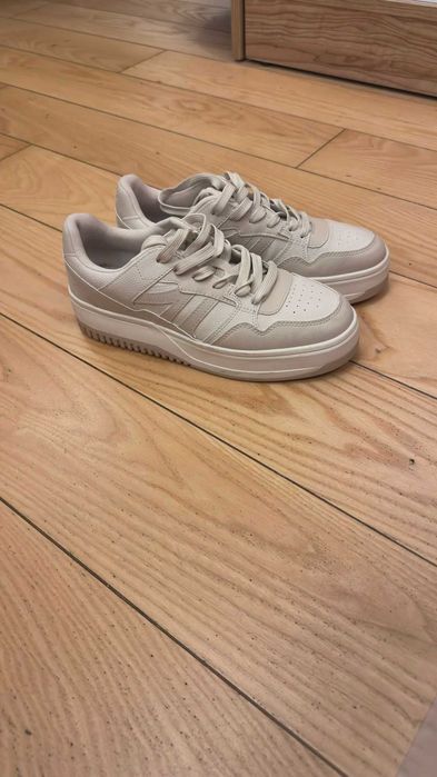 buty sportowe - damskie