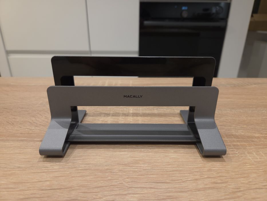 Pionowy stojak na laptop Macally VStand