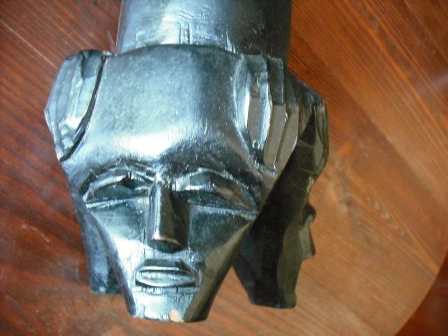 Artesanato de Angola ,cinzeiro com pé,arte quioca