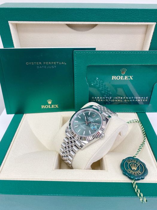 ПОВНИЙ КОМПЛЕКТ! Годинник Rolex DateJust Oyster 41 mm Oystersteel Mint Green Dial Fluted Bezel Jubilee Bracelet (Reference # 126334)