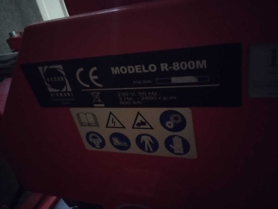 Serra para pedra - disco de 450 mm - 2800 rpm