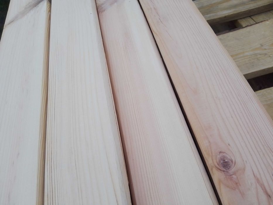 Nowa deska heblowana, sosna