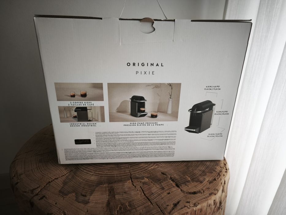 Máquina Nespresso Pixie