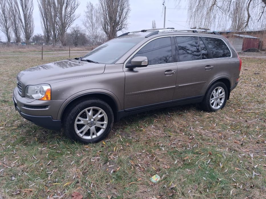Продам автомобіль Volvo XC90