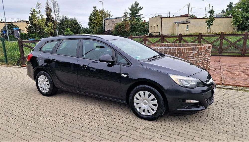 Opel Astra 1.6 CDTI 110 KM Navigacja PDC Tempomat