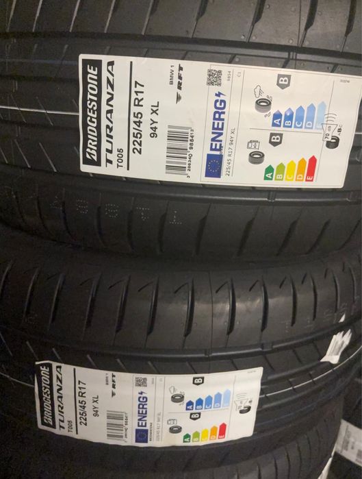 2 pneus 225-45/17 RFT bridgsetone novos