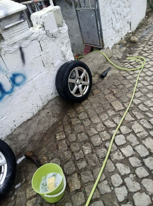 Vendo estás jantes em bom estado