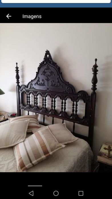 Cama de casal estilo século   XVII  com muito boa aparência.